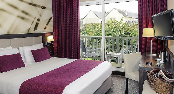 A double bedroom at Mercure Omaha Beach, Port en Bessin, Normandy, France