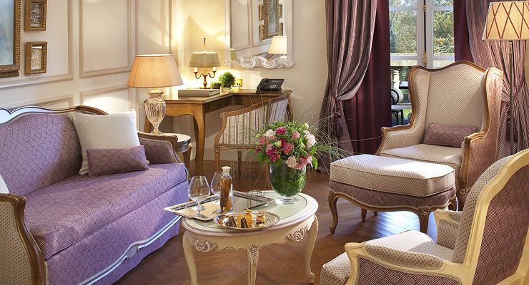 Enjoy a drink in style at Auberge du Jeu de Paume, around Paris, France