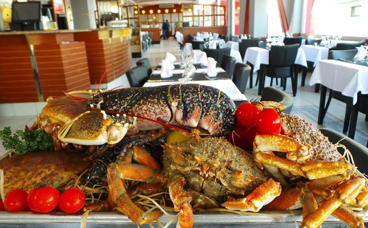 Seafood specialities at La Terrasse Hotel, Fort-Mahon, Northern France Golf Planet Holidays