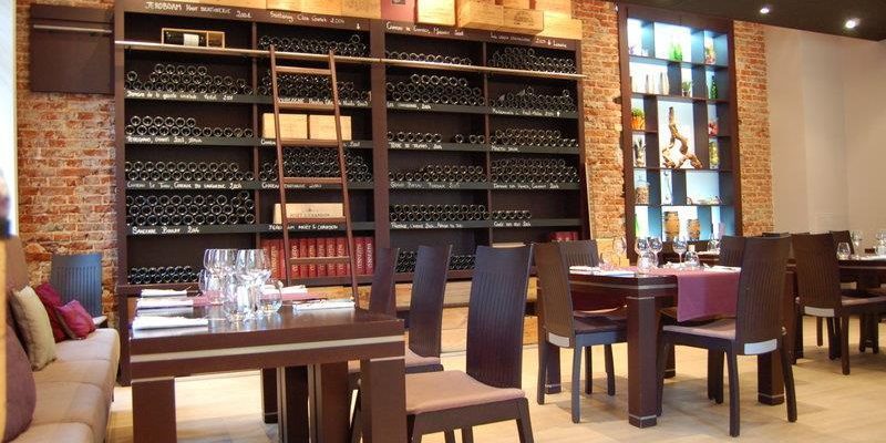 Dining at The Best Western Hermitage, Montreuil sur Mer, Northern France.