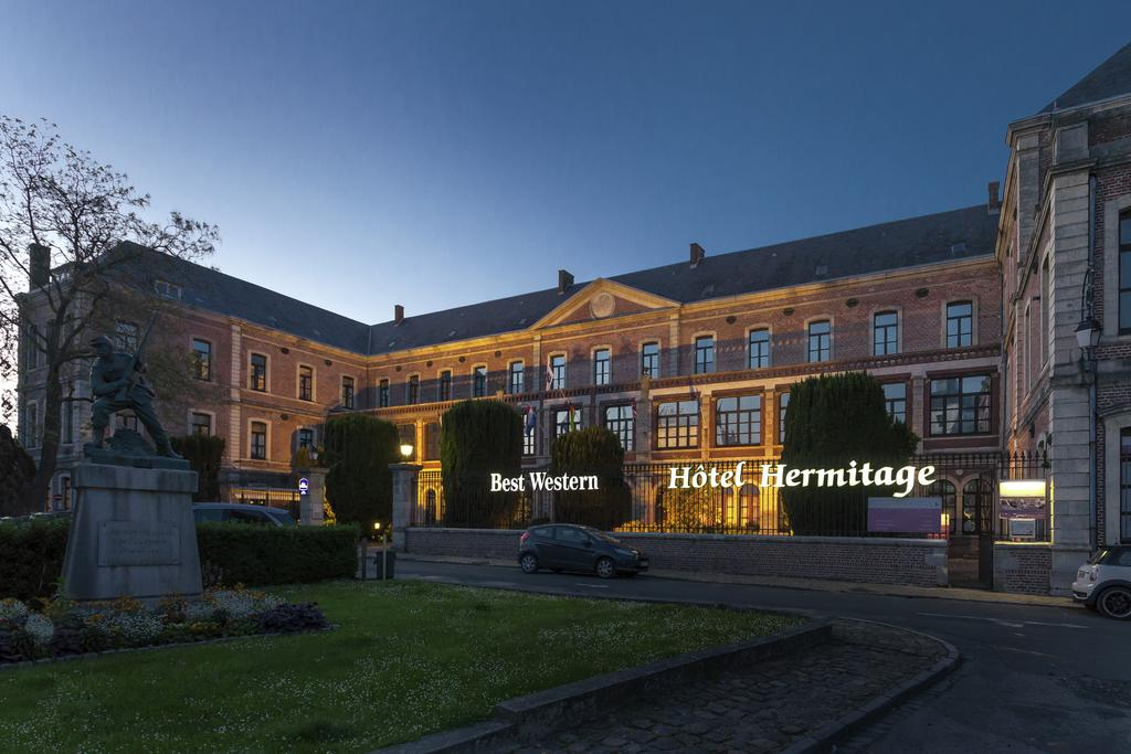 The Best Western Hermitage, Montreuil sur Mer, Northern France at night