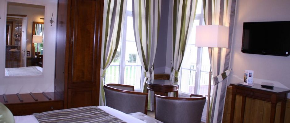 A double bedroom at The Dormy House, Etreta,t, Normandy, France