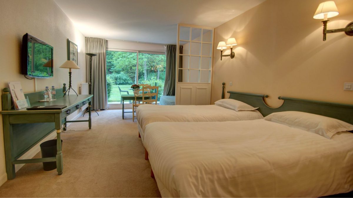 A large ground floor bedroom at Hotel du Parc, Hardelot, France