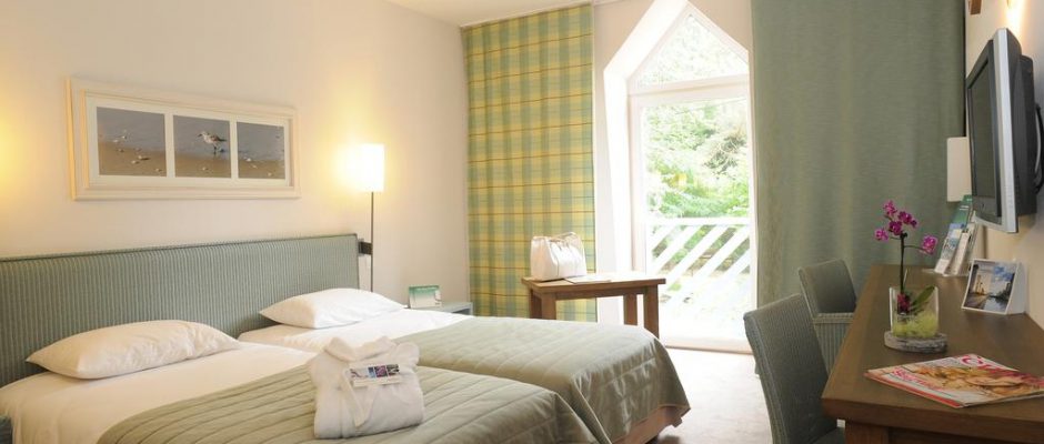 A twin room at Holiday Inn, Le Touquet, Northern France