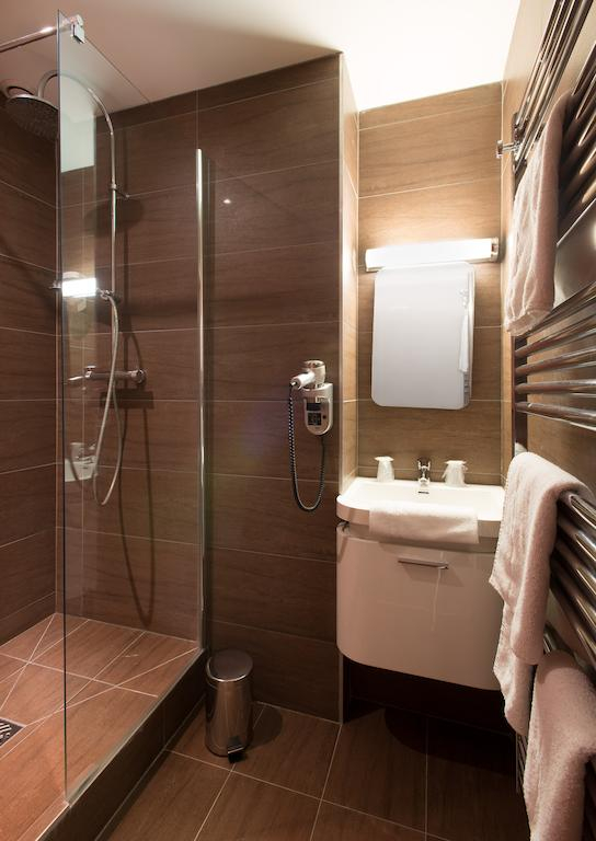 A bathroom at Hotel du Centre, Wimereux, Northern France