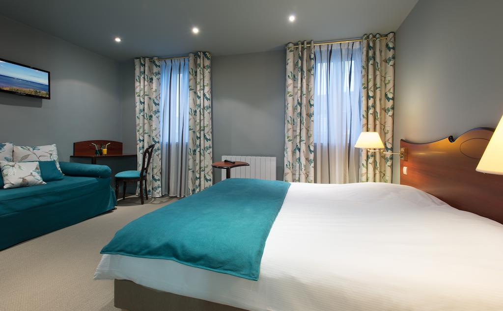 Large bedroom at Hotel du Centre, Wimereux, Northern France