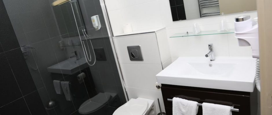 A bathroom at Hotel du Centre, Wimereux, Northern France