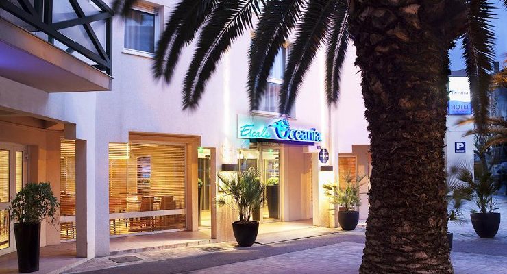 Welcome to the Escale Oceania Hotel in Biarritz, south west France