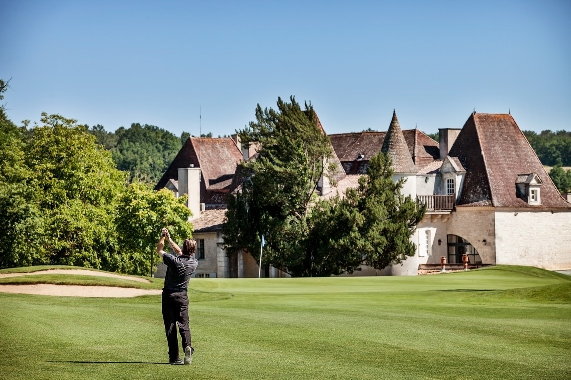 Playing up to the chateau at Chateau des Vigiers Golf Resort, Dordogne, France