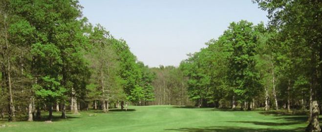 Tree-lined fairways at Sept Tours Golf Club, Loire, France