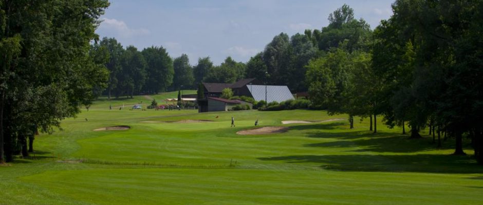 Towards the clubhouse at L'Ailette Golf Club north of Reims in Champagne, France
