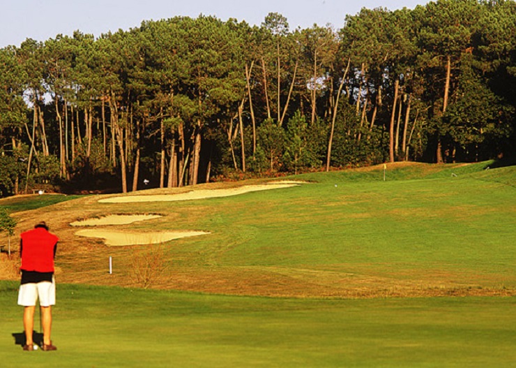 Approaching the green at Baden Golf Club, Brittany, France