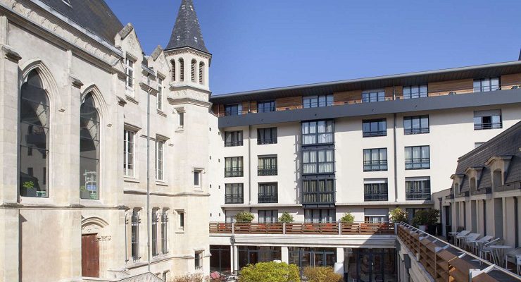 The exterior of the Best Western Hotel de la Paix, Reims, Champagne, France