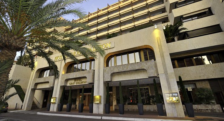 Welcome to Le Gray d'Albion Hotel, Cannes, South of France. Golf Planet Holidays.