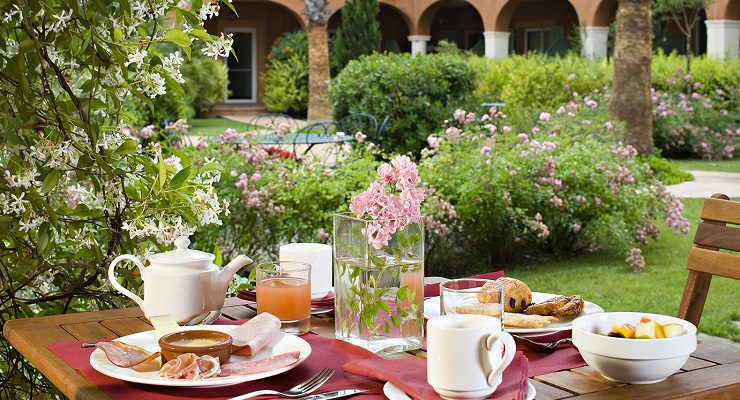 Breakfast at Palmyra Golf Hotel, Cap d'Agde, South of France. Golf Planet Holidays.