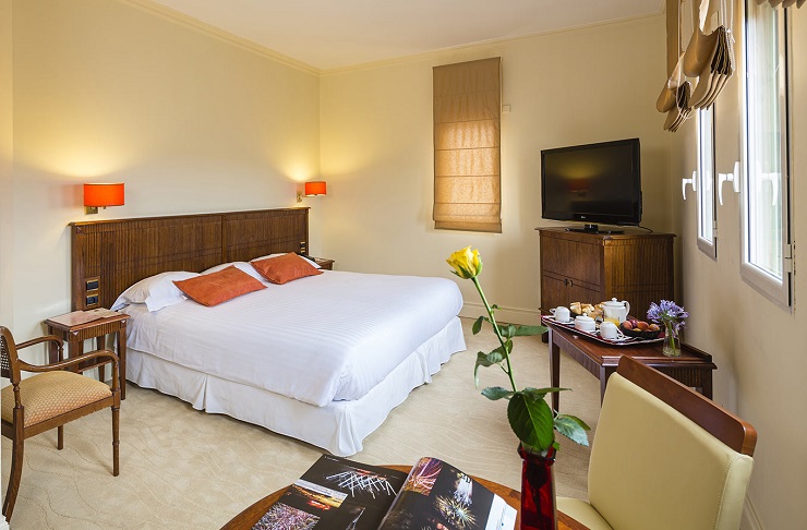 A double room at Palmyra Golf Hotel, Cap d'Agde, South of France. Golf Planet Holidays.
