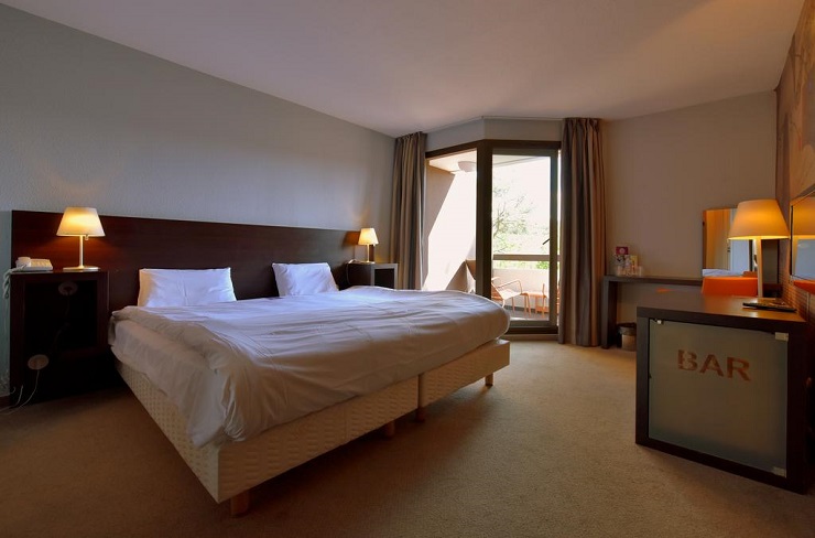 A double room at Hotel Mercure Brignoles, Golf de Barbaroux, Provence, France. Golf Planet Holidays.