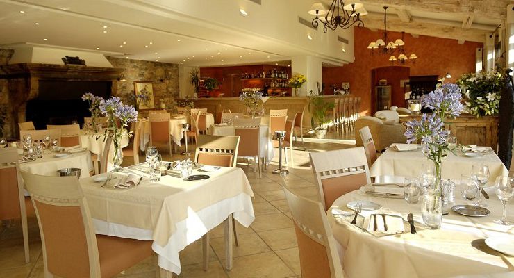 Dining at Chateau de la Begude, South of France. Golf Planet Holidays