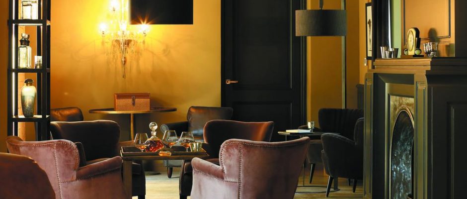 In the bar at Domaine de Manville, Les Baux de Provence, France. Golf Planet Holidays.