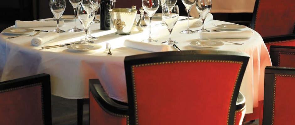 Dining at Domaine de Manville, Les Baux de Provence, France. Golf Planet Holidays.
