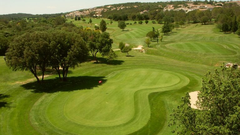 Nimes Vacquerolles Golf Club, Nimes — Languedoc Roussillon golf