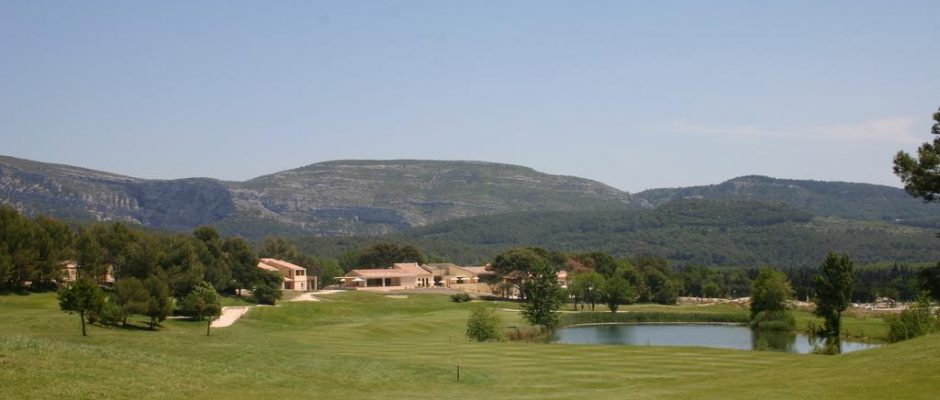 Rural surroundings for Saumane Golf Club, Fontaine de Vaucluse. Provence. Golf Planet Holidays.