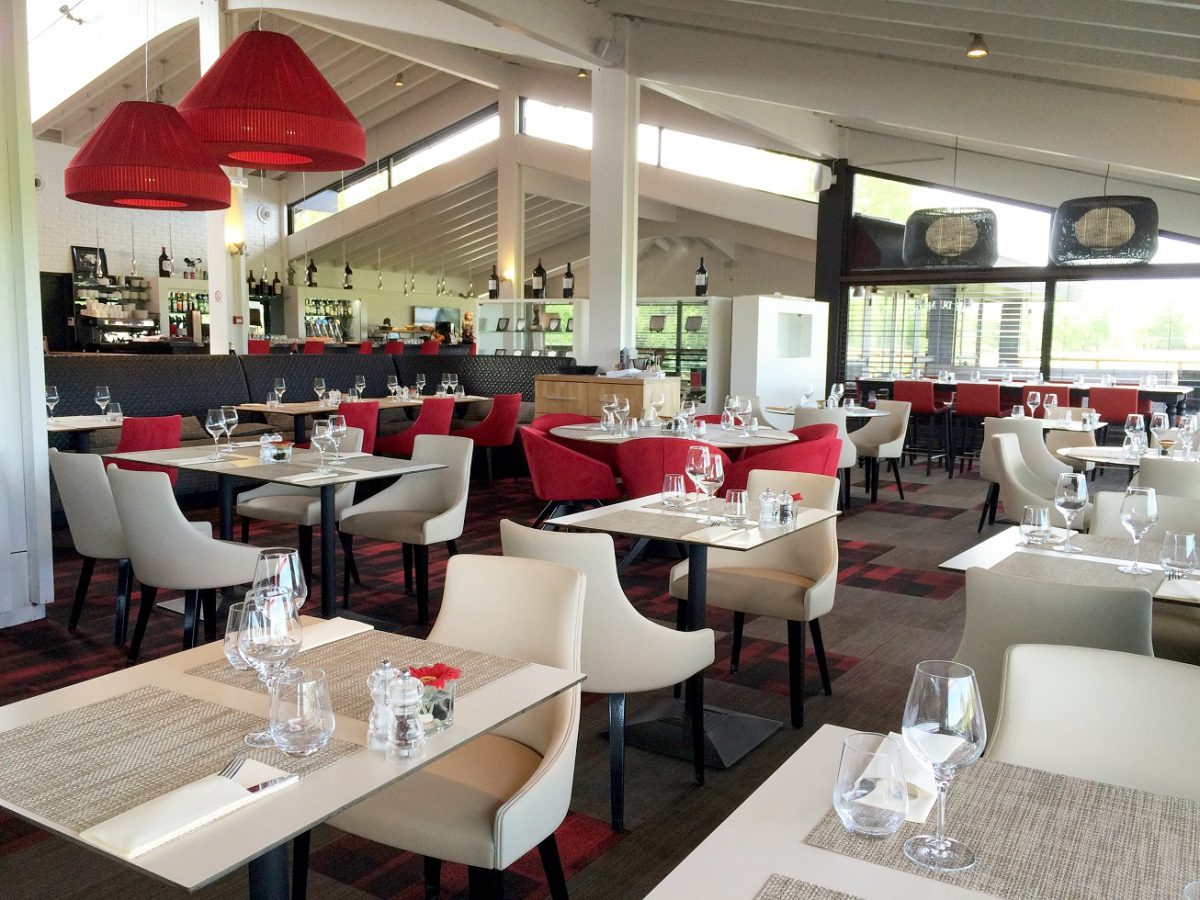 Club dining at Golf du Medoc Resort, Bordeaux, France. Golf Planet Holidays
