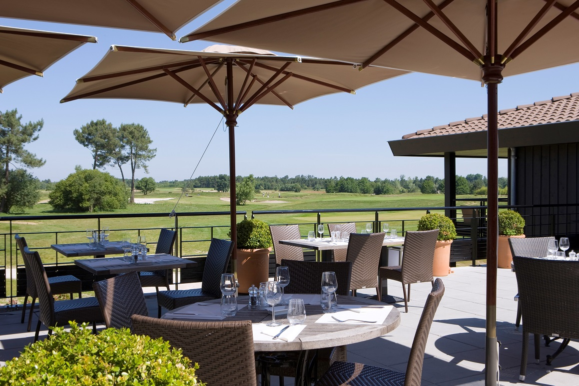 Lunch outdoors at Golf du Medoc Resort, Bordeaux, France. Golf Planet Holidays