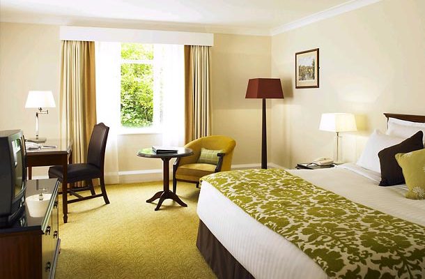 A bedroom at Marriott Forest of Arden Hotel & Country Club Hotel, near Birmingham, England. Golf Planet Holidays