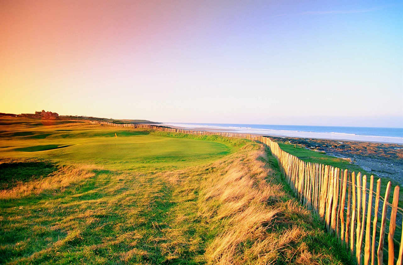 Judge your distances carefully at Royal Porthcawl Golf Club, Wales