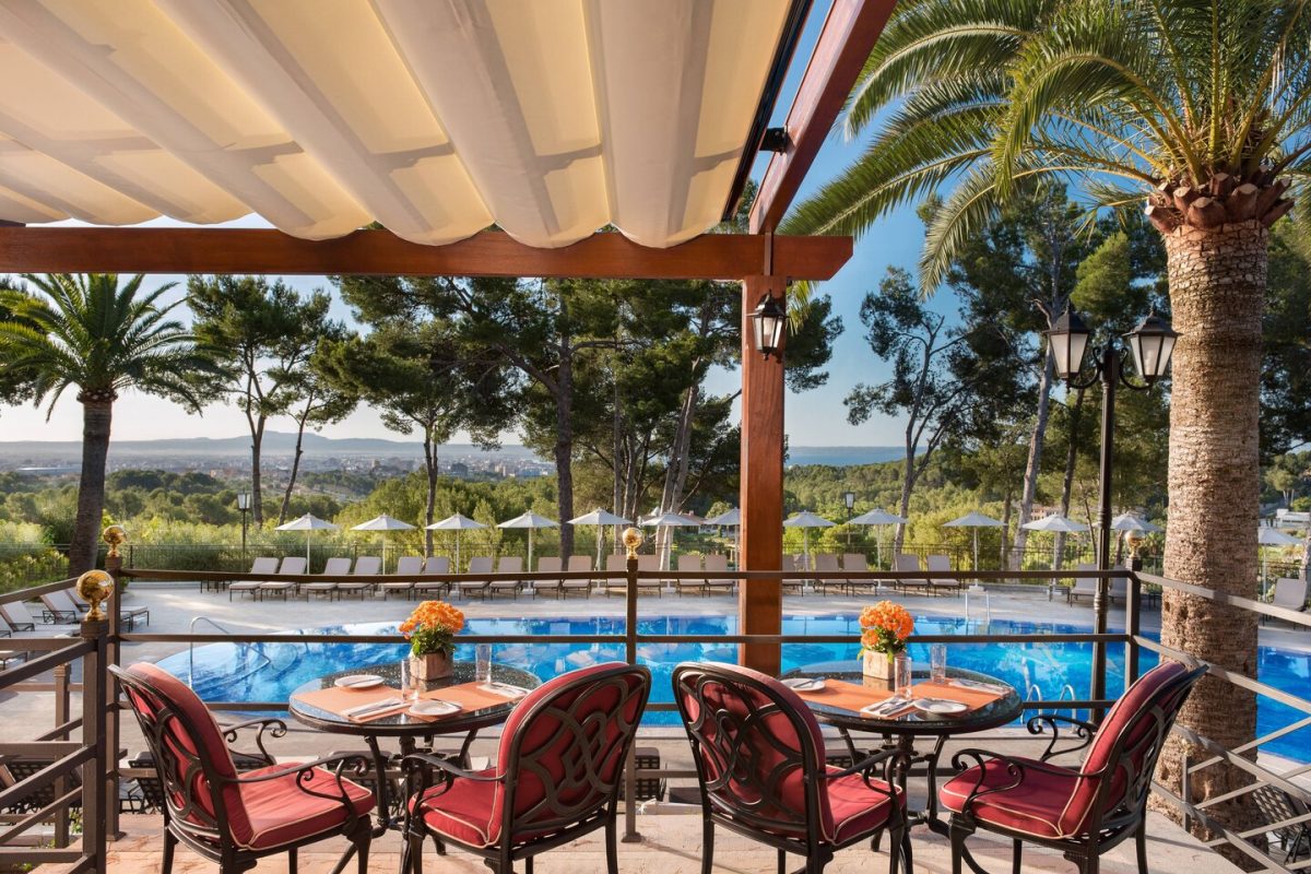 The pool bar at Castillo Hotel Son Vida, Mallorca