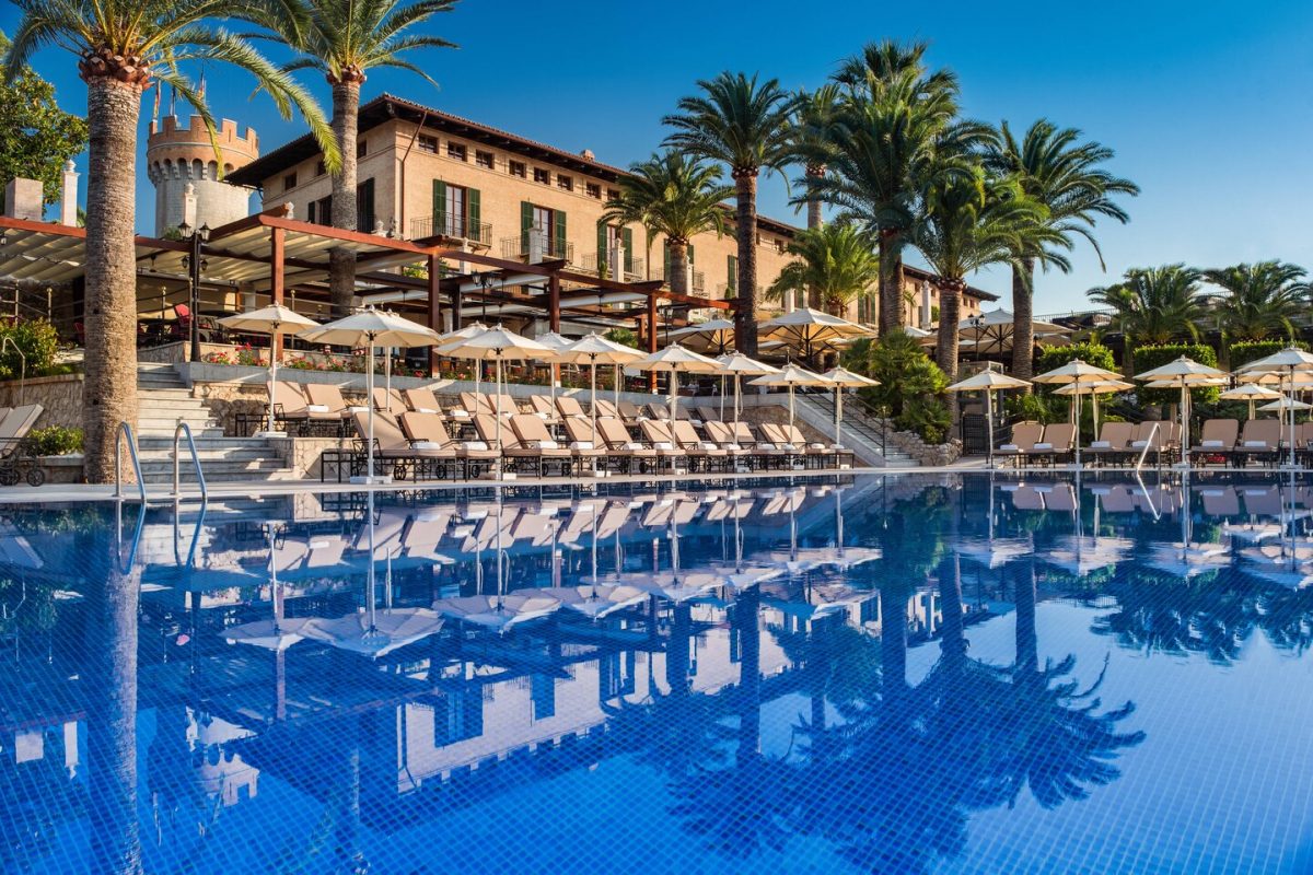 The swimming pool at Castillo Hotel Son Vida, Mallorca