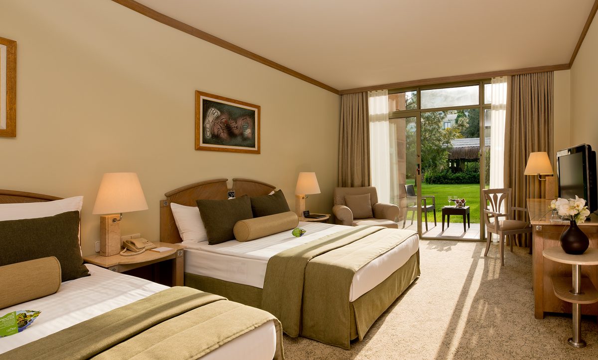 A large twin bedroom at the Gloria Verde Hotel, Belek, Turkey
