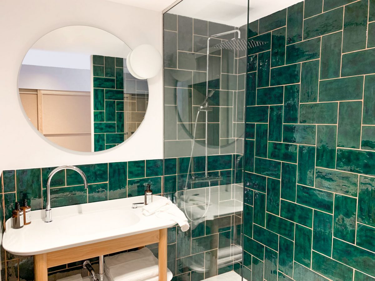 Modern bathrooms with shower feature at the Hotel Terraverda at Emporda Golf Girona, Costa Brava, Spain