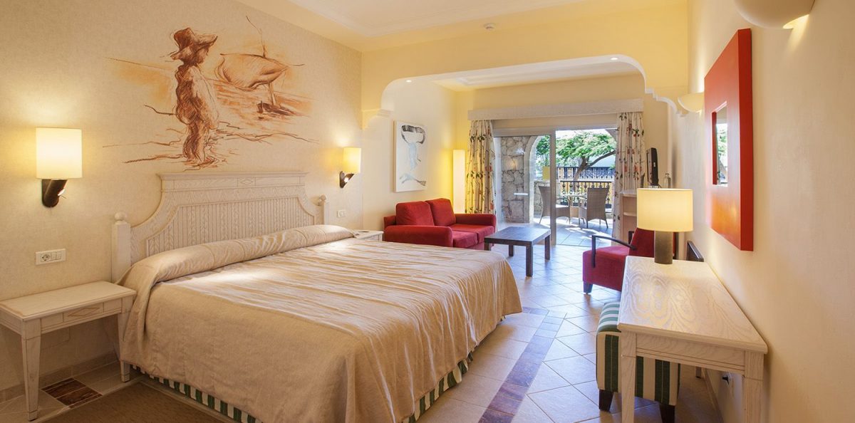 A double bedroom at Gran Hotel Lopesan Villa Del Conde, Gran Canaria