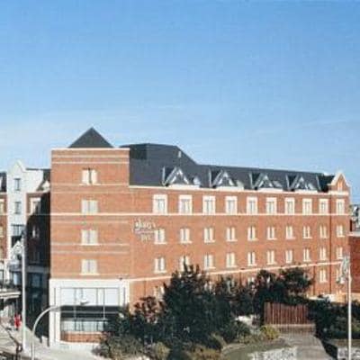 Jurys Inn Custom House, Dublin Hotel — Ireland golf