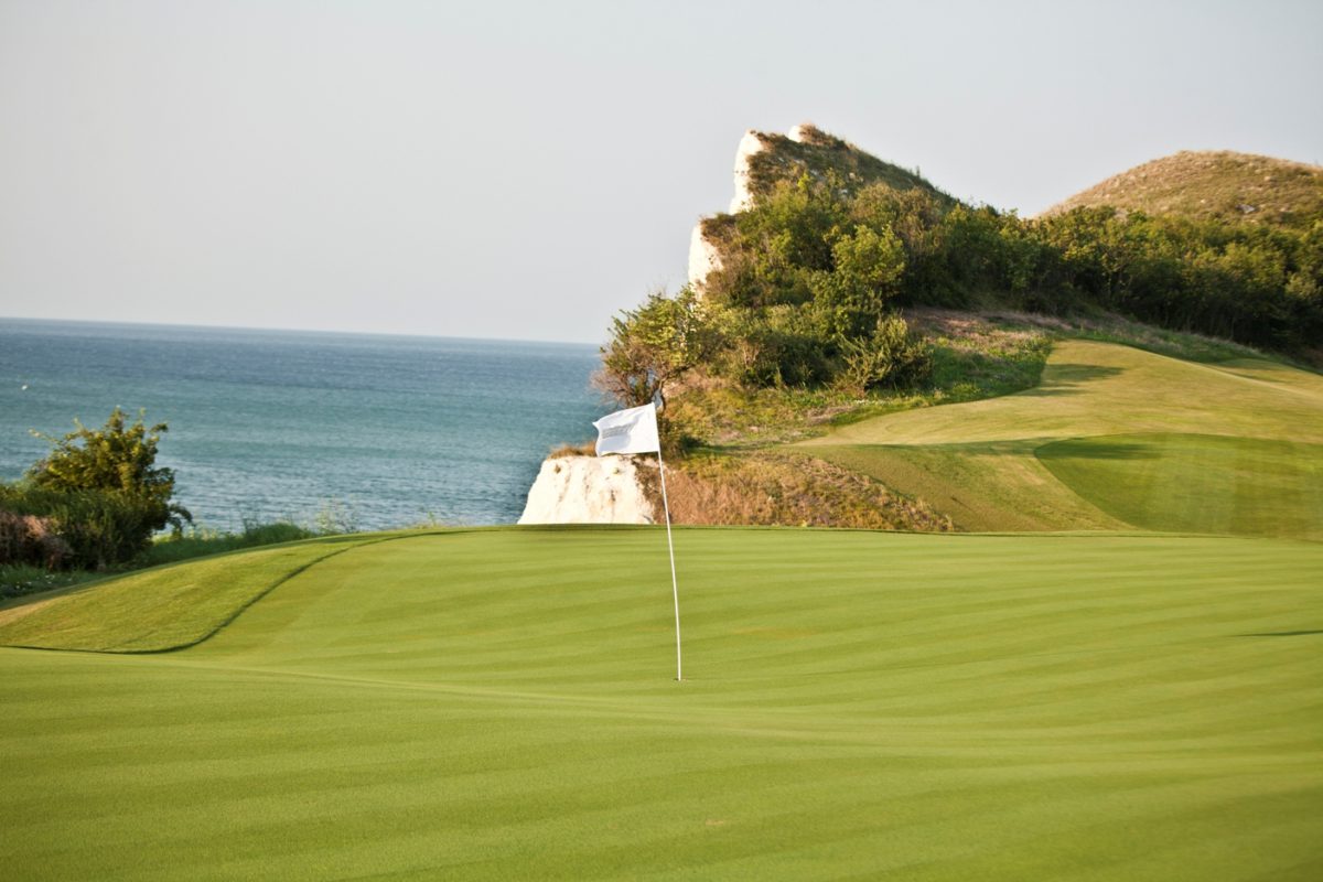 Spin skills required at Thracian Cliffs golf course, Bulgaria. Golf Planet Holidays