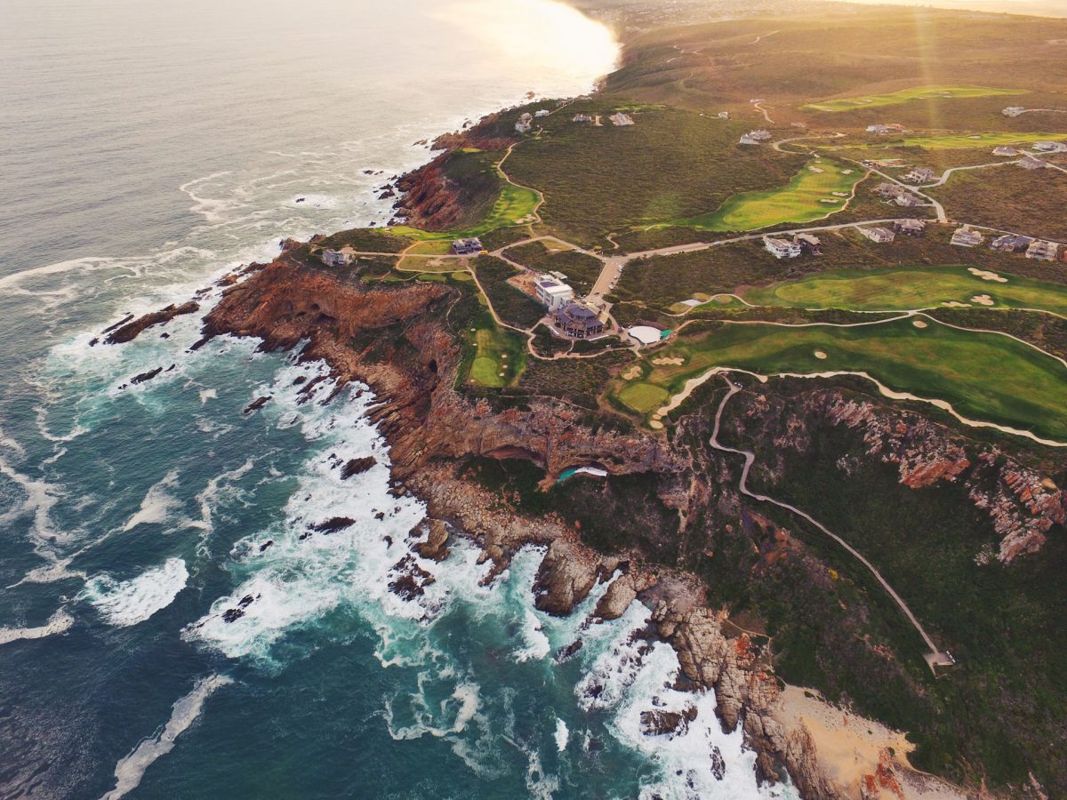 Aerial view of Pinnacle Point Golf Club, Mossel Bay, Southern Cape, South Africa. Golf Planet Holidays