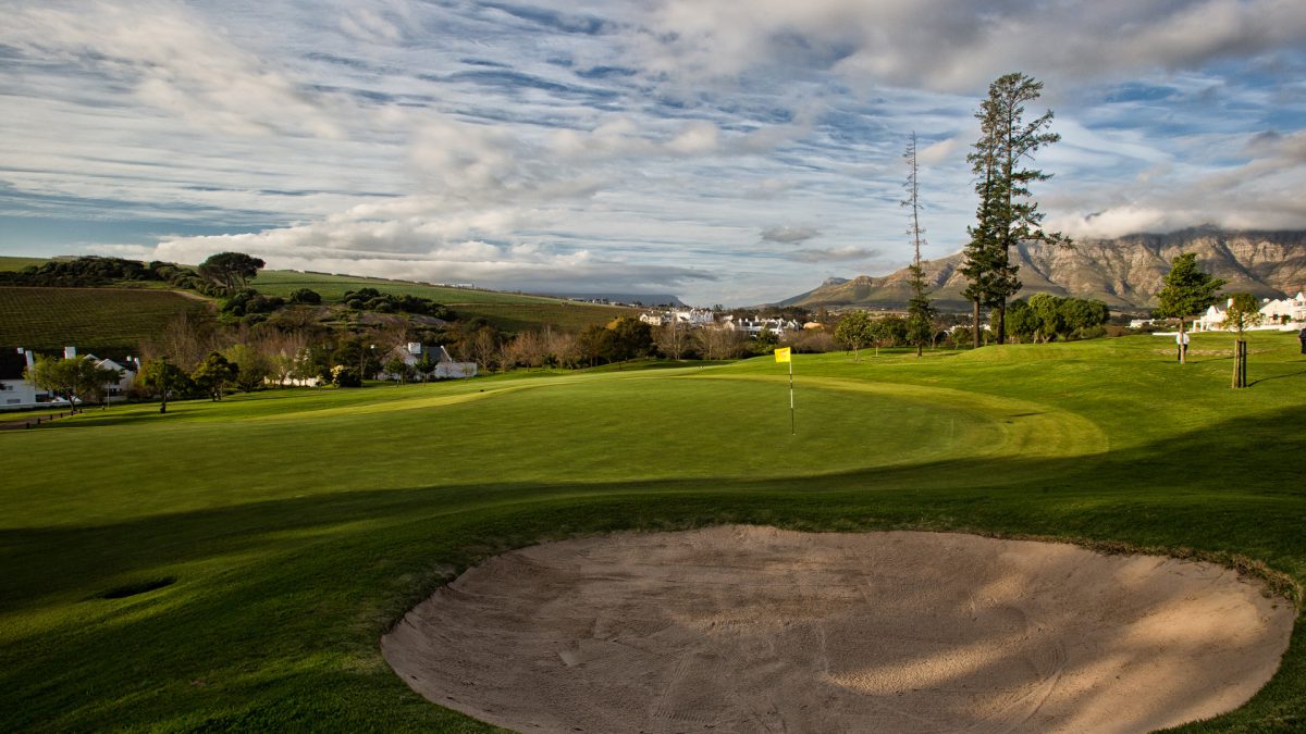 De Zalze Golf Club, Stellenbosch, Western Cape, South Africa. Golf Planet Holidays