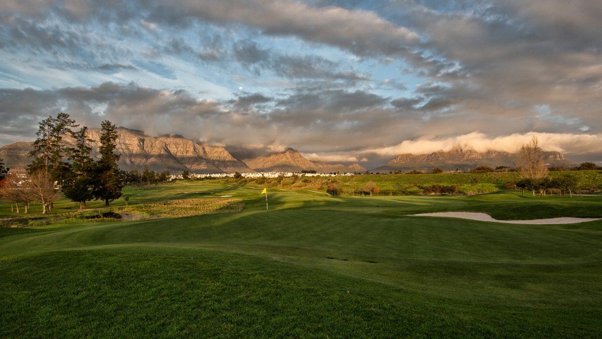 De Zalze Golf Club, Stellenbosch, Western Cape, South Africa. Golf Planet Holidays