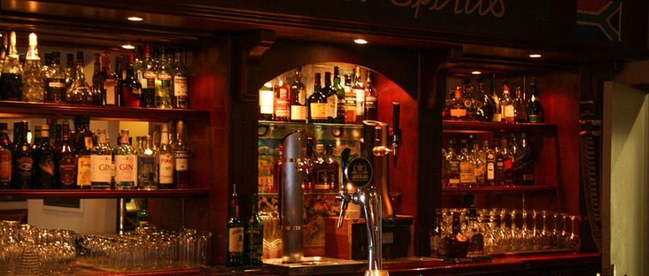 The bar at Erinvale Estate Hotel & Spa, Somerset West, Western Cape, South Africa. Golf Planet Holidays