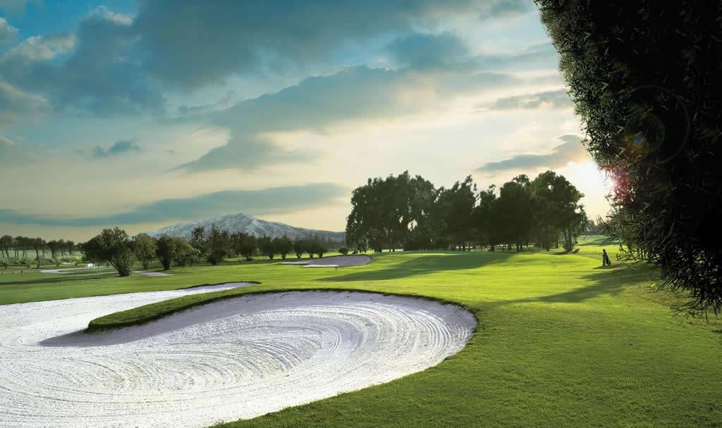Crushed marble bunkers at Atalaya Golf and Country Club, Marbella, Costa del Sol, Spain. Golf Planet Holidays