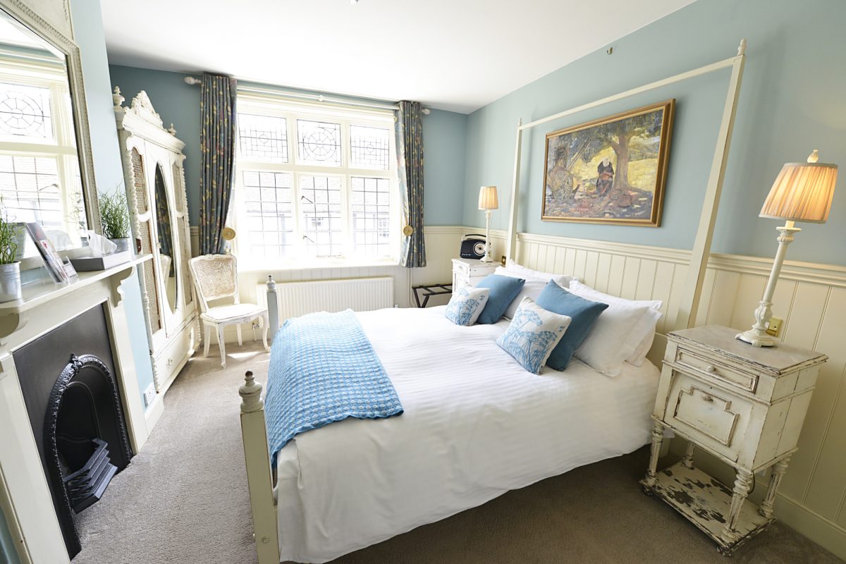 A charming double room at The Griffin Inn, Fletching, England