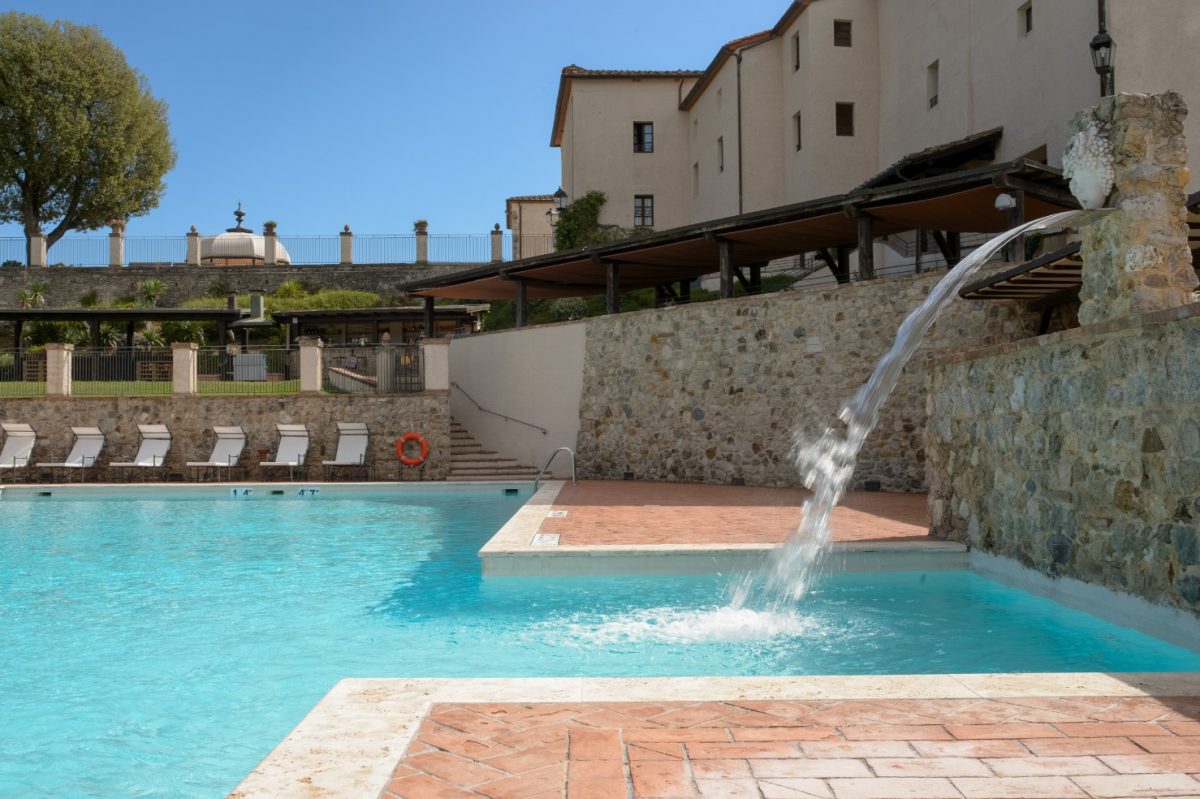 Fountain over the pool at La Bagnaia Golf and Spa Resort, Siena, Tuscany
