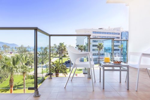 Hotel bedrooms have private balconies at Hipotels Cala Millor Park Hotel