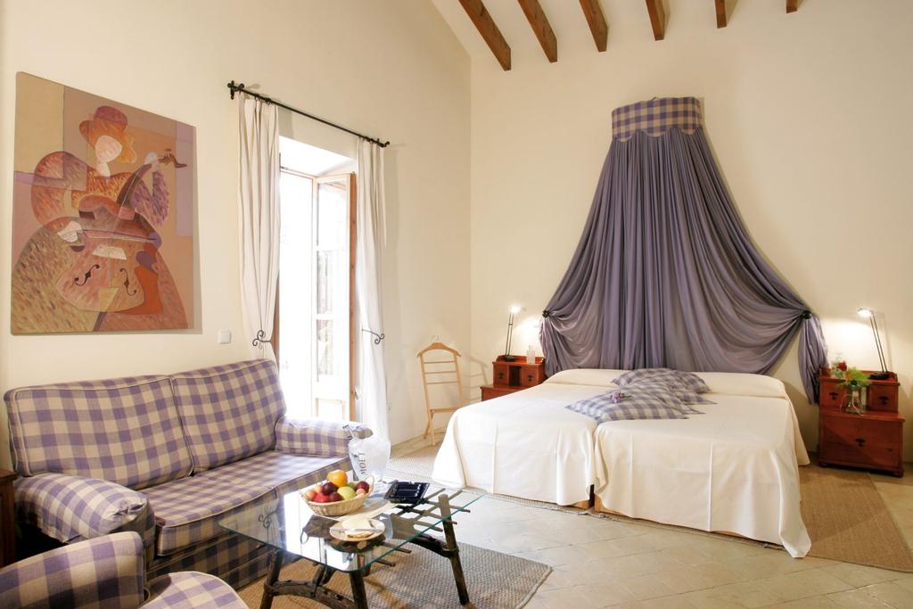 Country style chic in the bedrooms at Pula Golf Resort, Son Servera, Mallorca