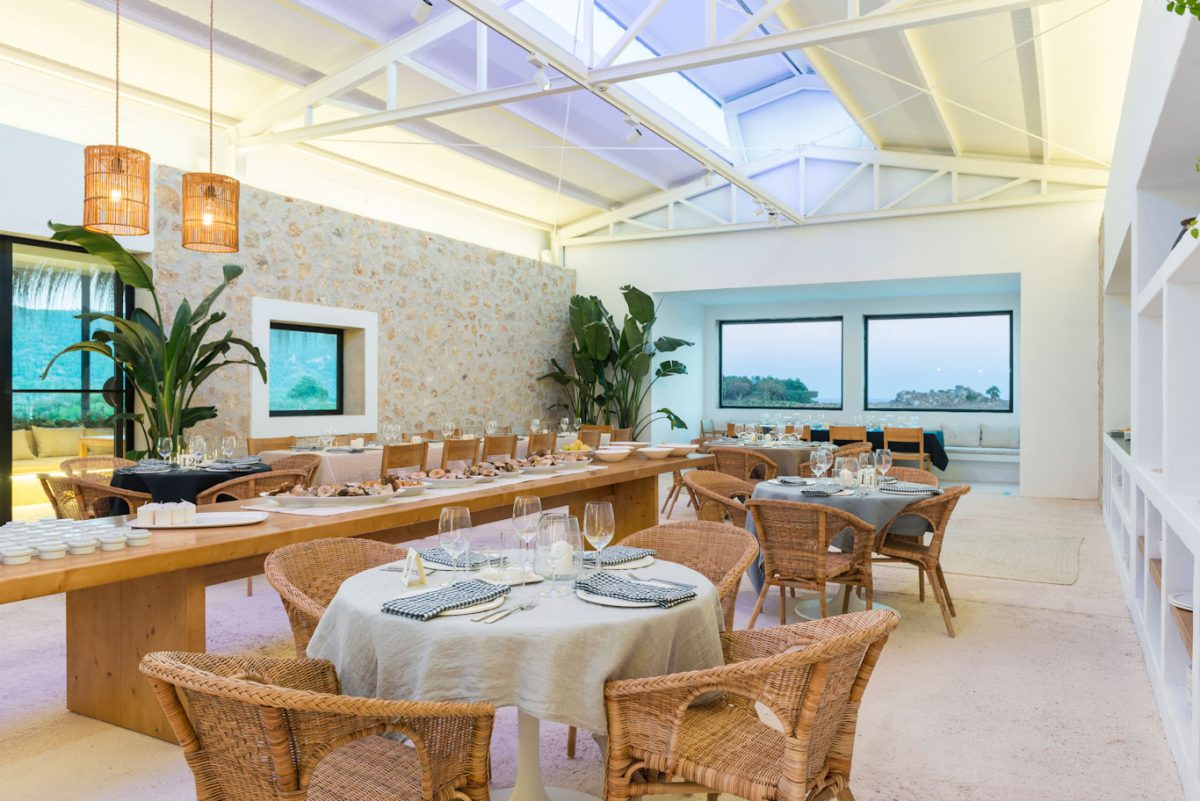 Dine in relaxed comfort at the Pula Golf Resort, Son Servera, Mallorca