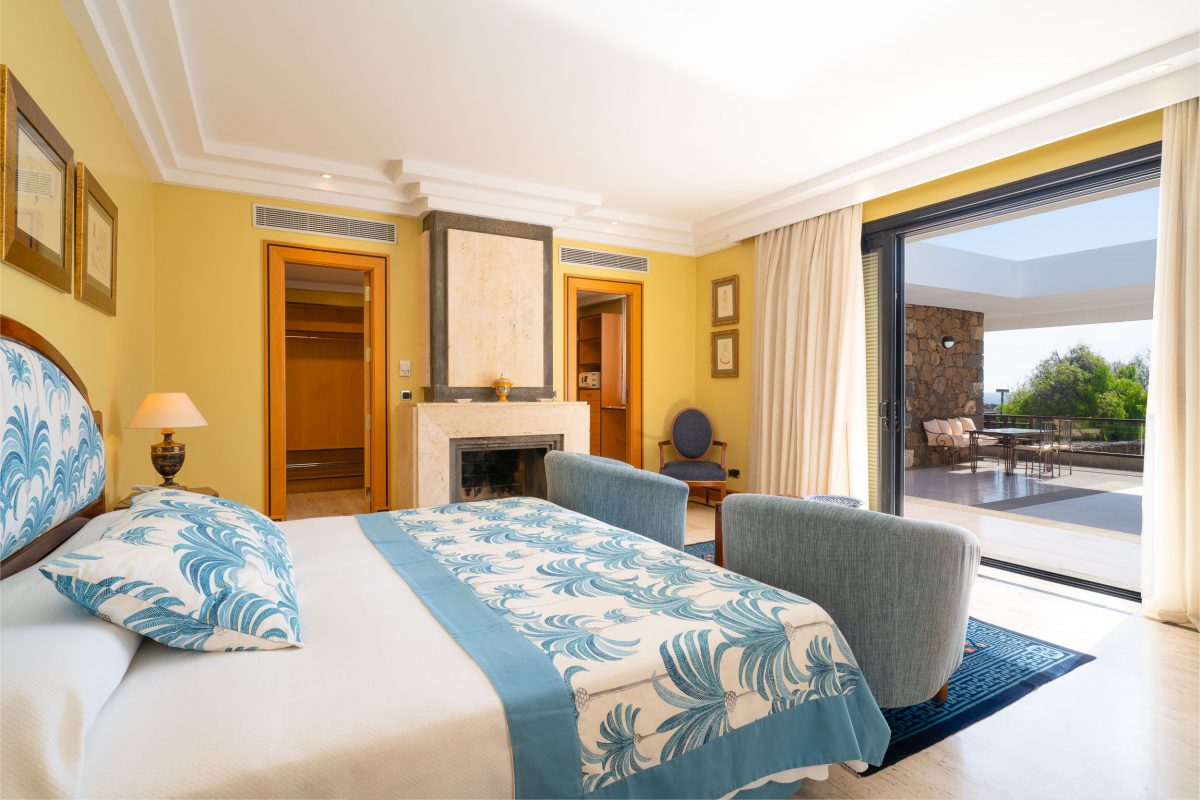 Bedroom with terrace at Villa Vik Lanzarote