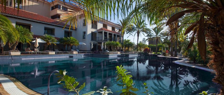 Shade over the pool at Lopesan Costa Meloneras, Gran Canaria