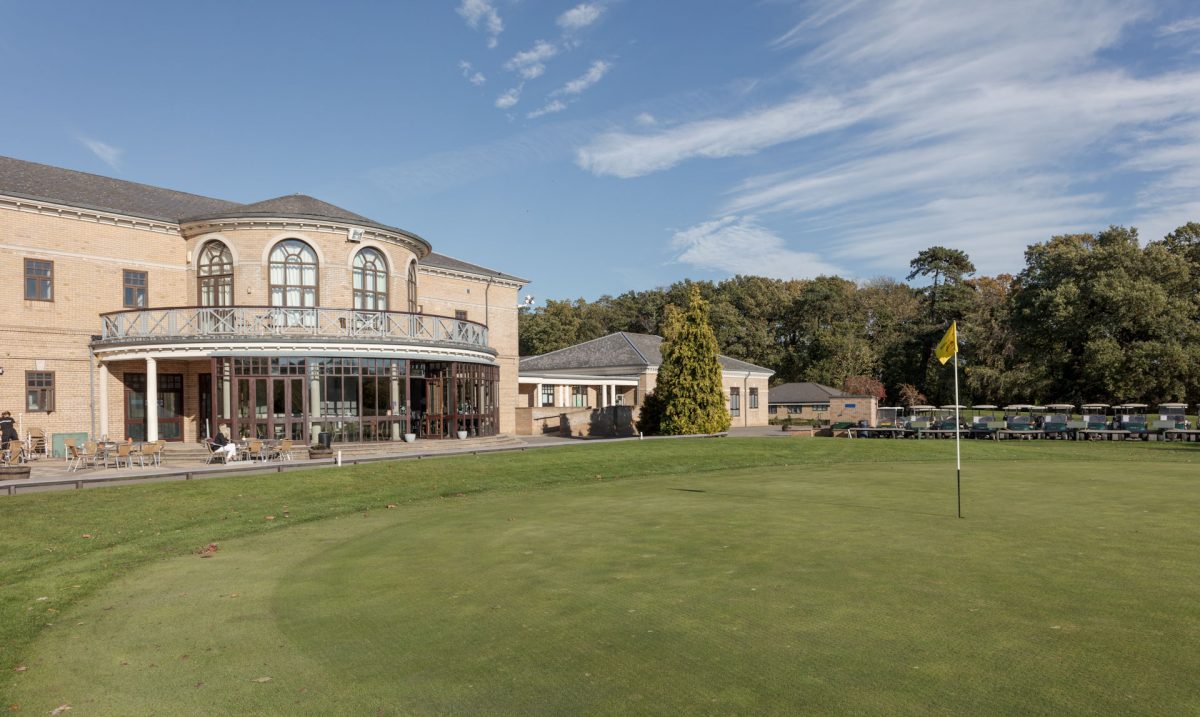The 18th hole at Belton Woods Hotel and Golf Resort, Lincolnshire, England